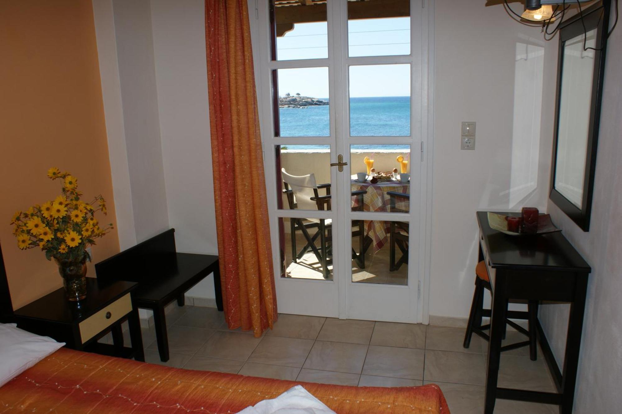 Verykokkos On The Beach Agia Anna  Luaran gambar