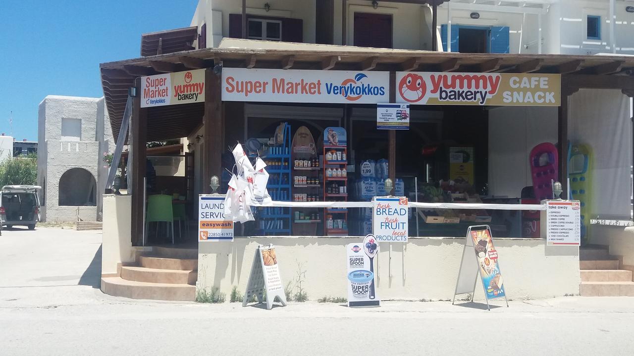 Verykokkos On The Beach Agia Anna  Luaran gambar